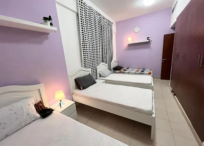 Cozy Budget Bedspace Sharing In Dubai Marina